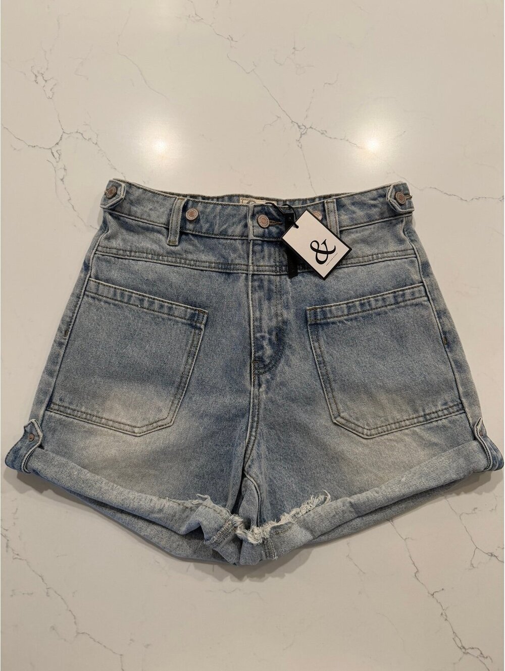 NWT Ampersand Avenue 326 High Rise Denim Shorts Size 29 Light Wash